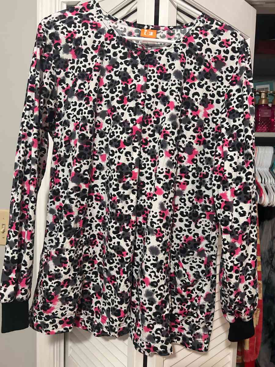 womens scrubs and medical jackets