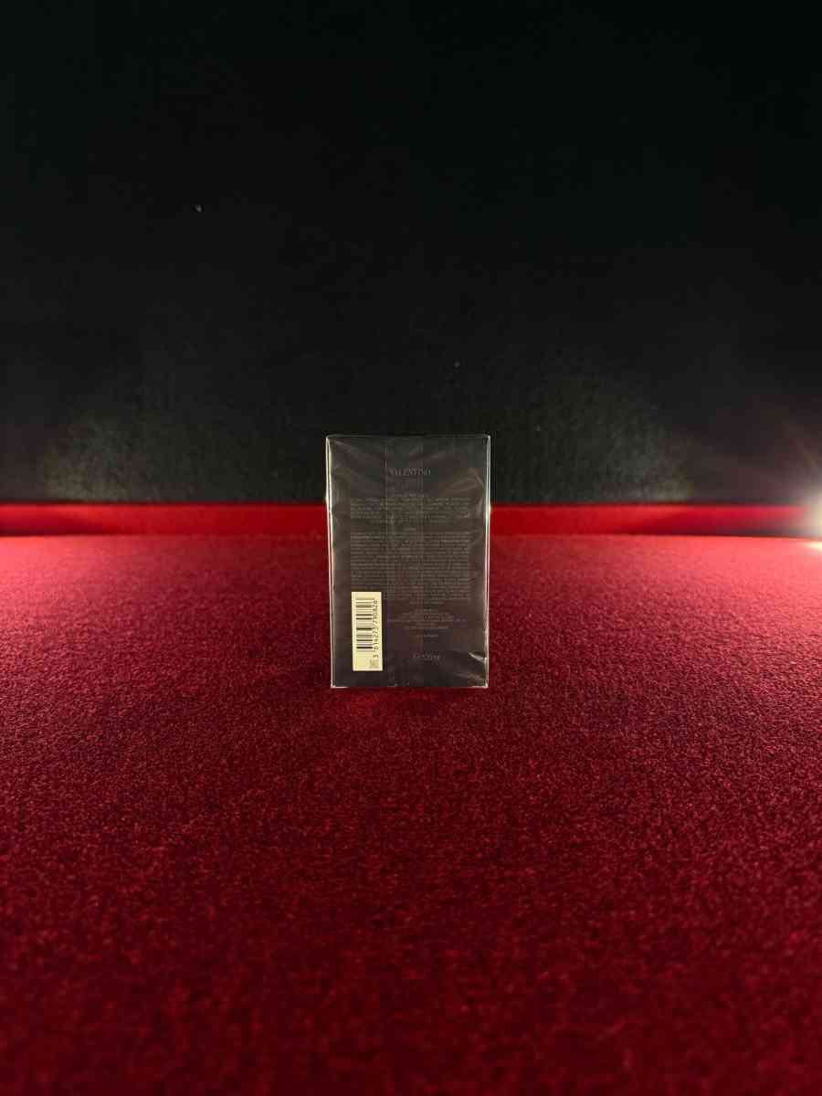 Valentino Uomo Born in Roma