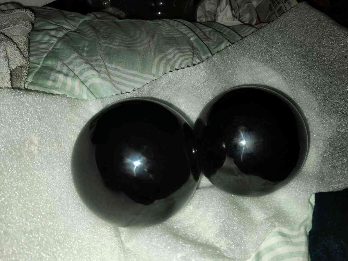 Obsidian spheres