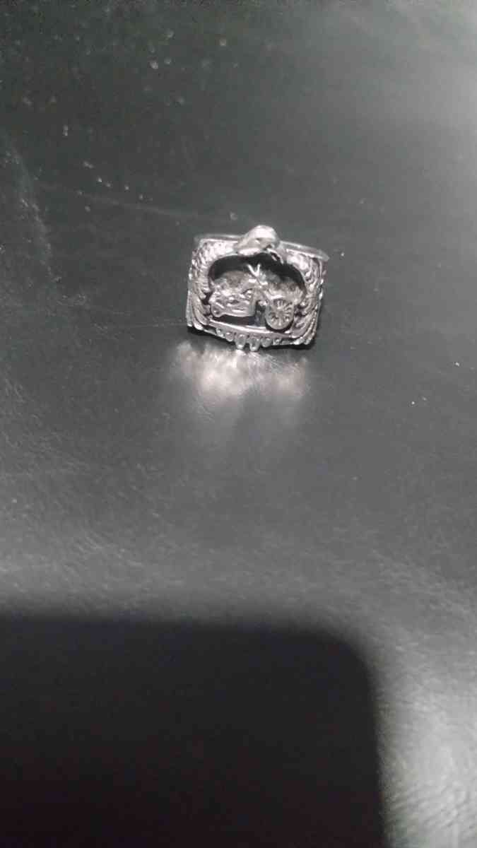 ride hard live free ring