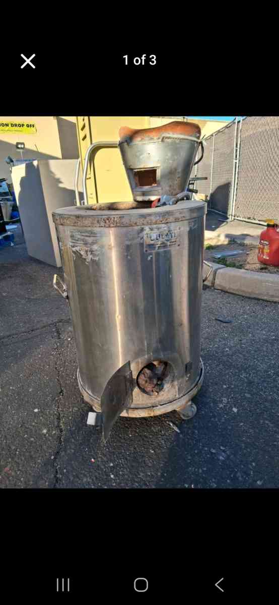 This is a propanefired metal smelting furnace  foundry DIY