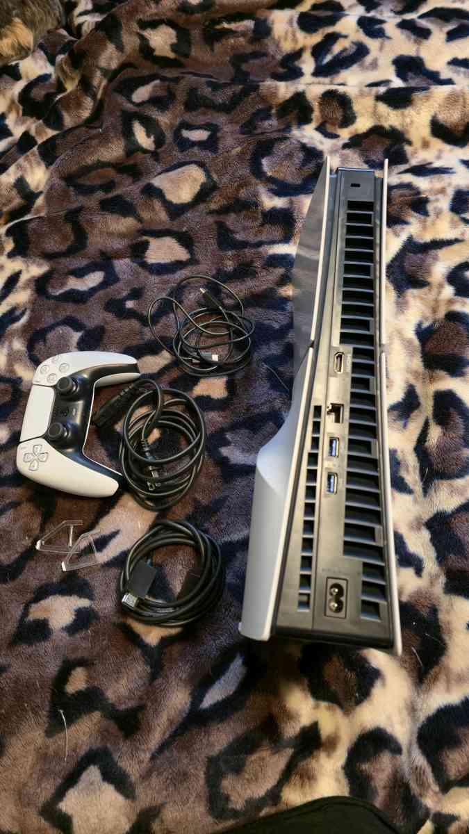 PS5 disc version - Saginaw, Michigan - FleaMarketBay