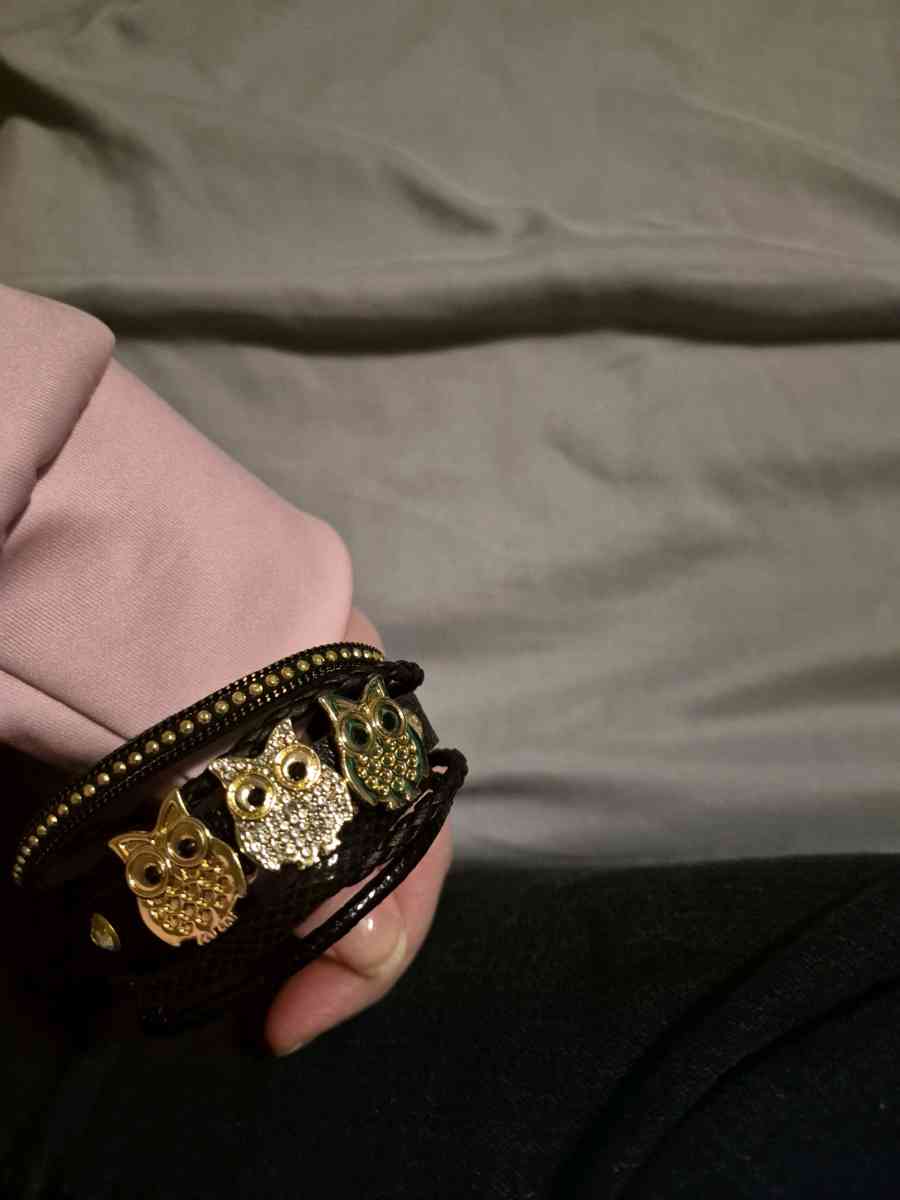 NEW Genuine black leather gold owl bracelet