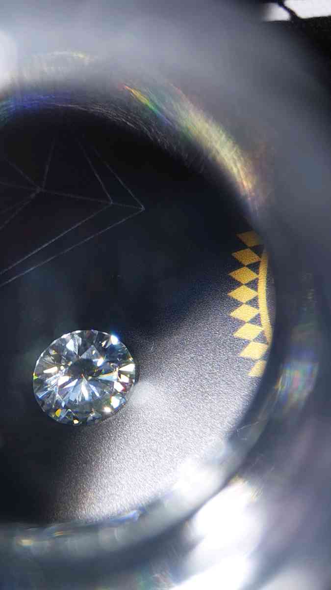 1ct VVS1 D brilliant moissanite certified