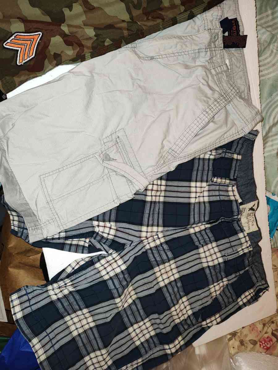 mens shorts - Bakersfield, California - FleaMarketBay