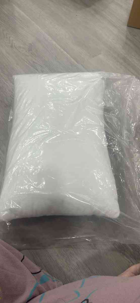 Velvet Throw Pillow 1496 x 984 inches