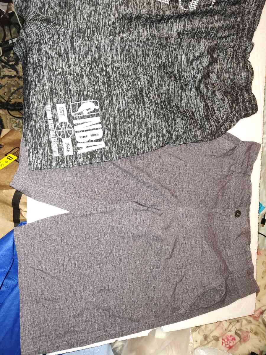 mens shorts - Bakersfield, California - FleaMarketBay
