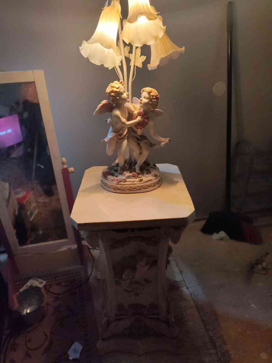 angel lamp with column - Clay, Kentucky - FleaMarketBay