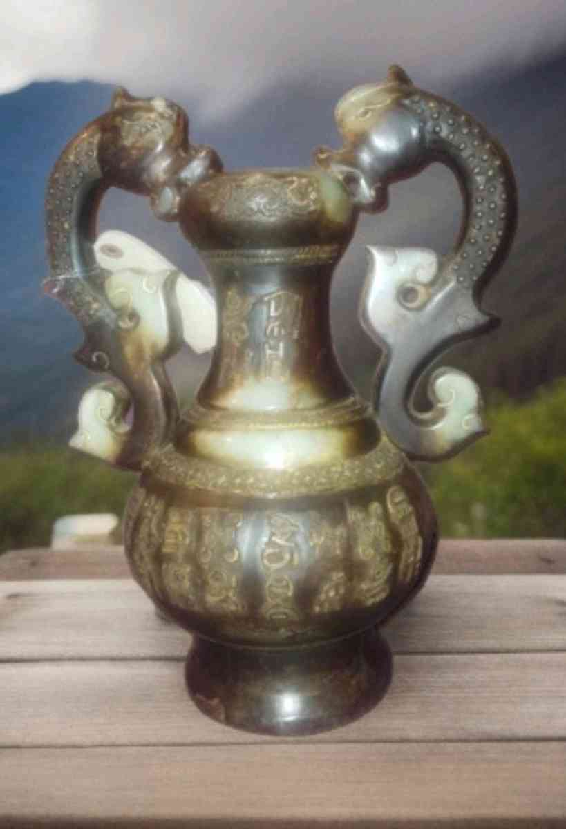 Chinese dragon vessel