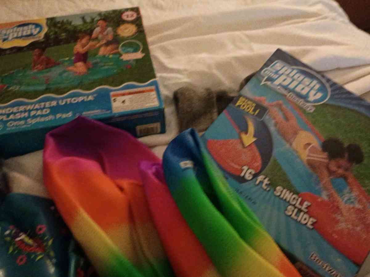childrens sprinklers floats beach balls water slides - Winston Salem, North Carolina - FleaMarketBay