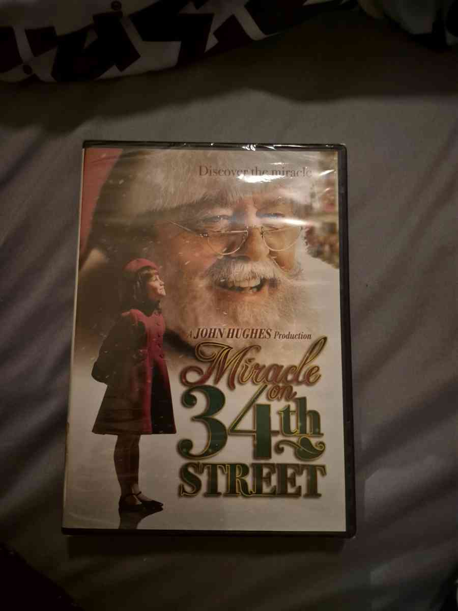 BRAND NEW SEALED Miracle On 34th Street DVD