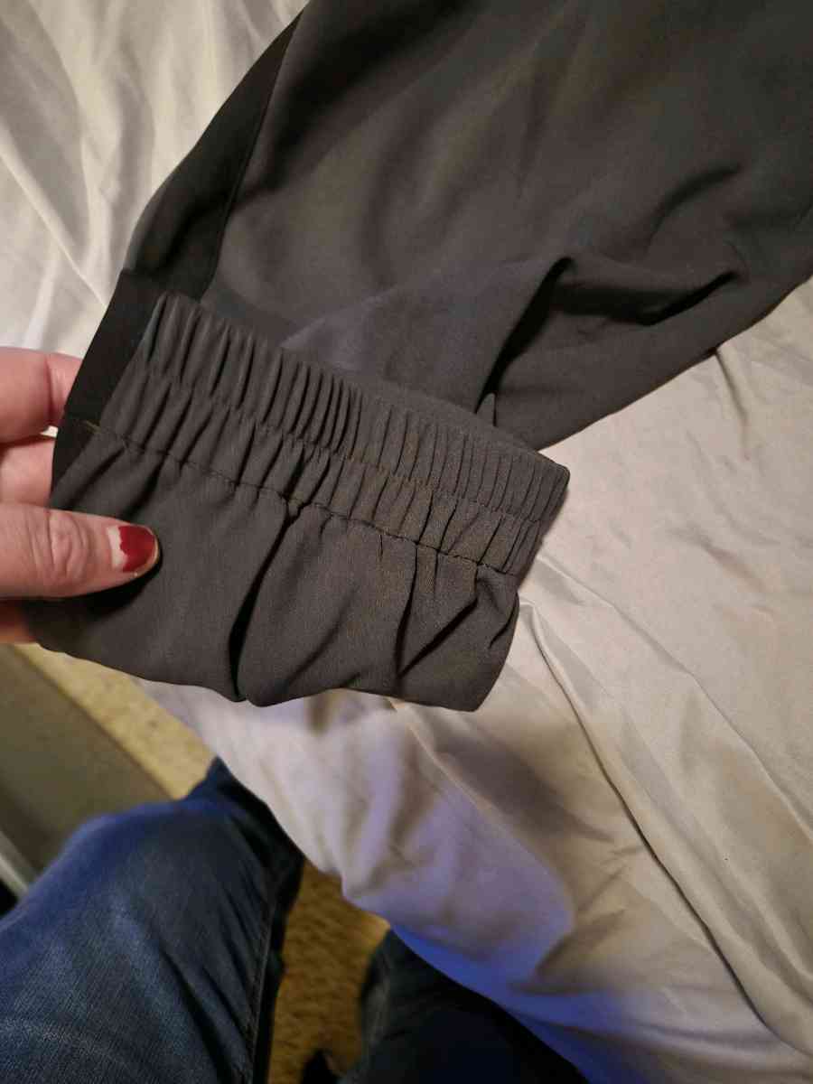 NWOT VERA WANG SimplyVera active pants size XL