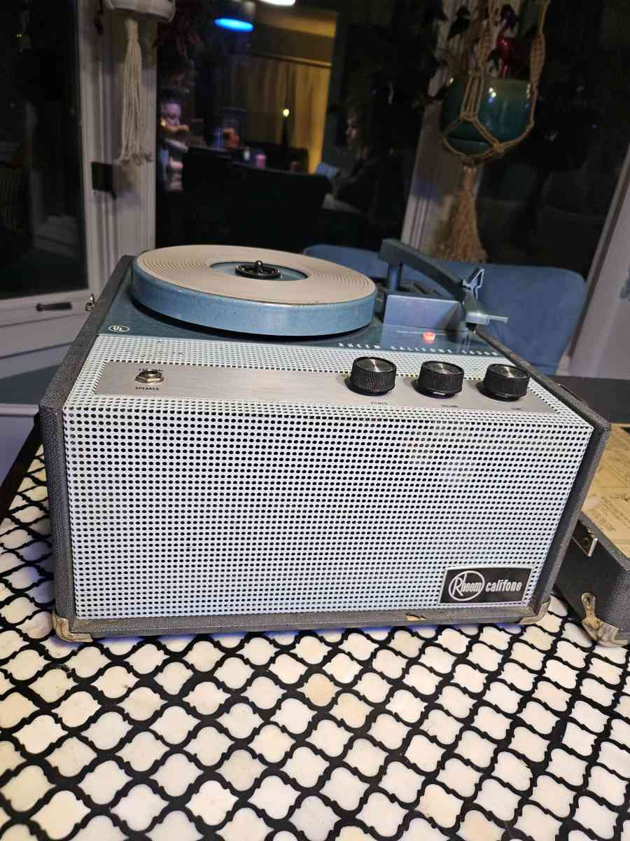 Vintage Rheem Califone 1430B Portable Record Player Turntabl