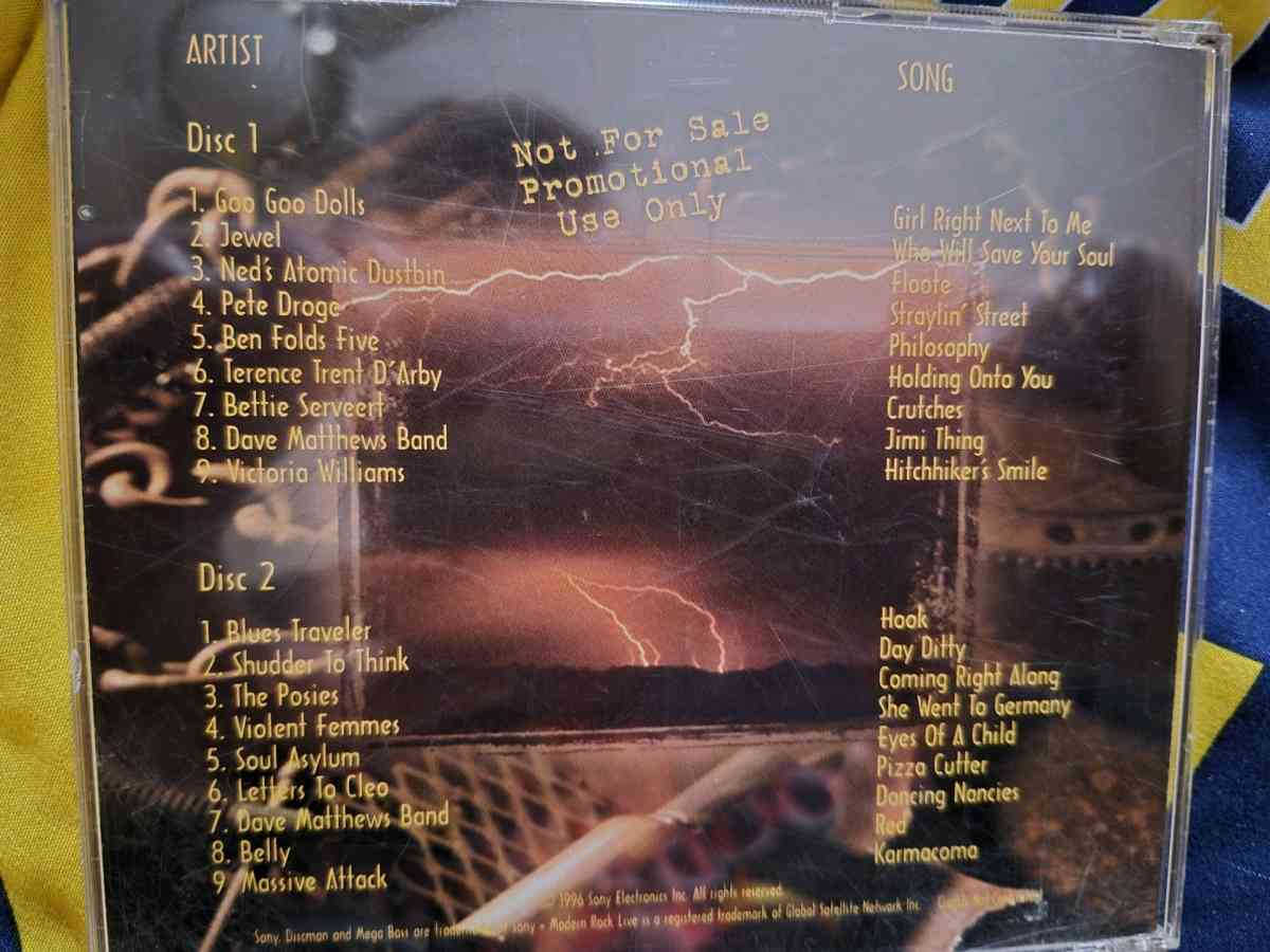 USED EXCELLENT CONDITION Modern Rock Live CD