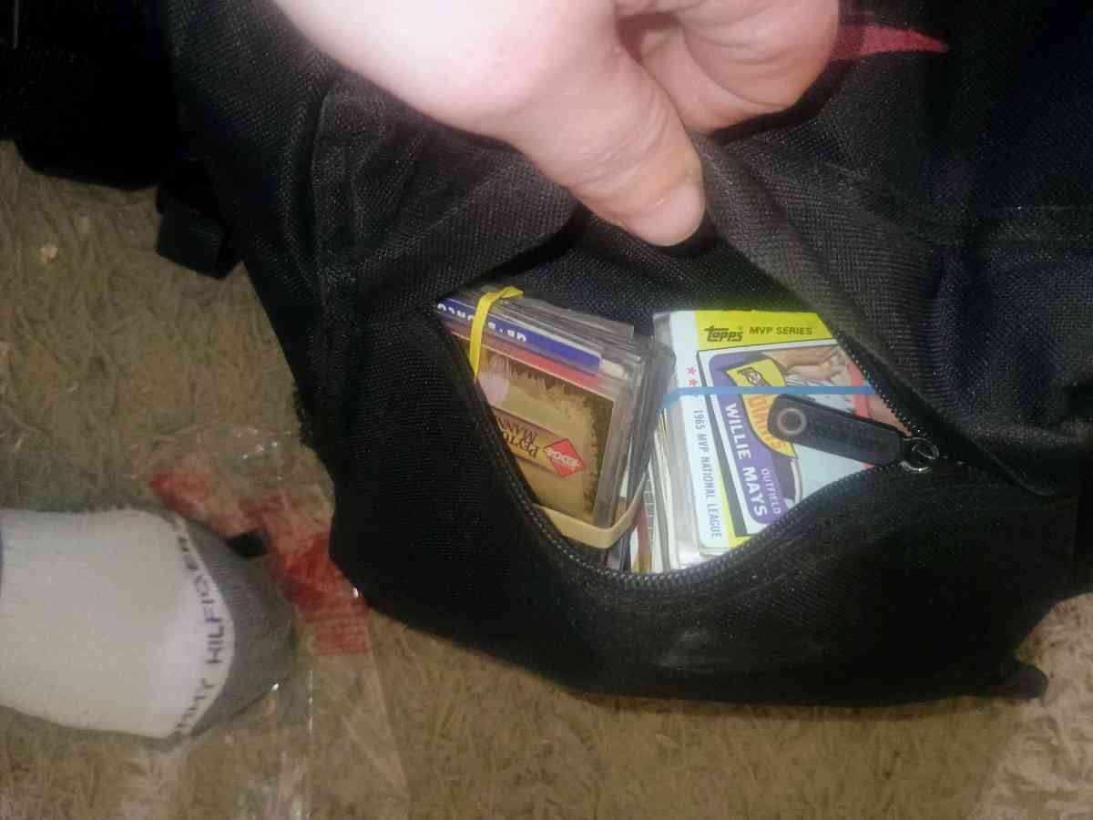 lot of baseball cards