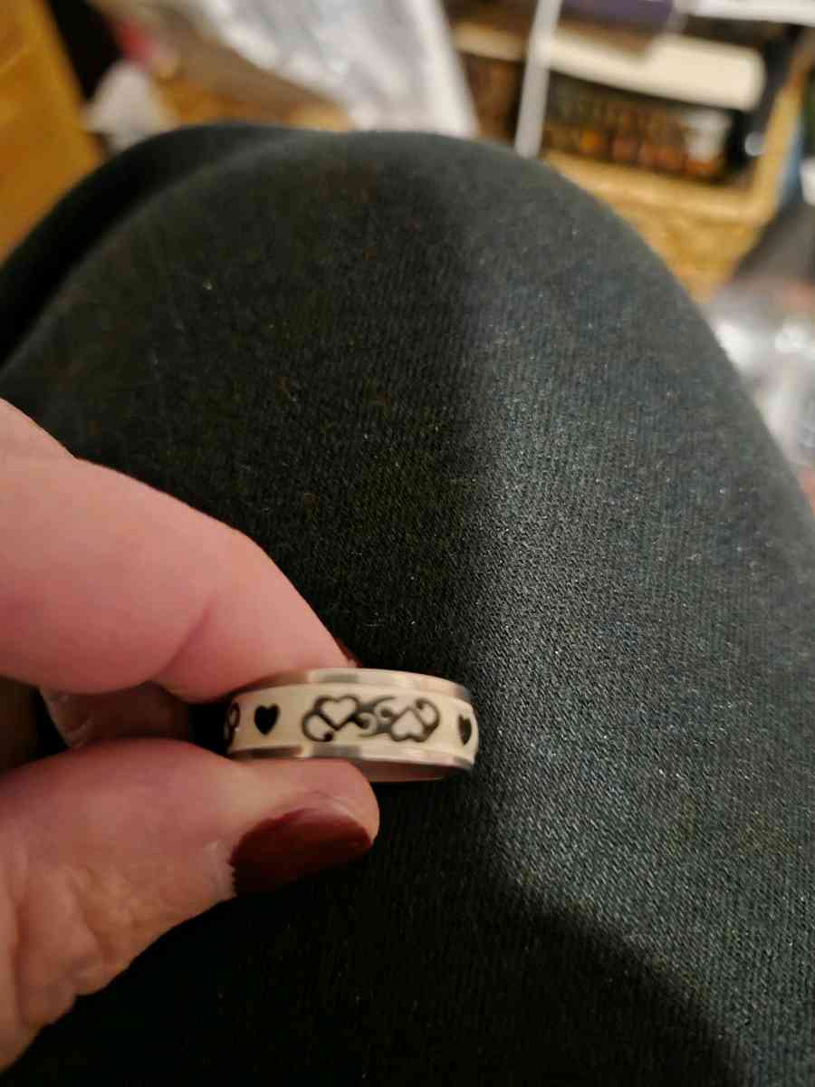 NEW sterling silver heart pattern ring size 9