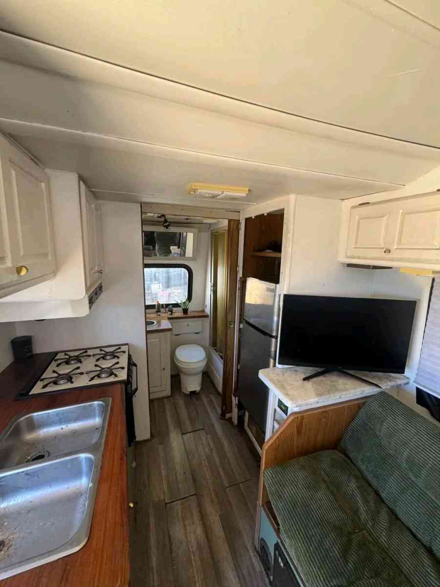 1986 Chevrolet Cherry van 30