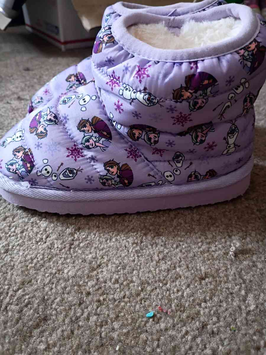 Disney Frozen girls slippers size 11