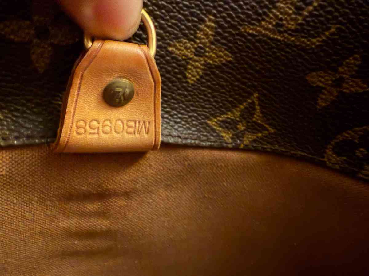 Louis Vuitton monogram sac shopping bag