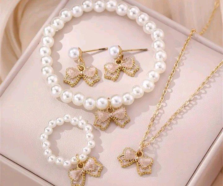 3 piece pearl set