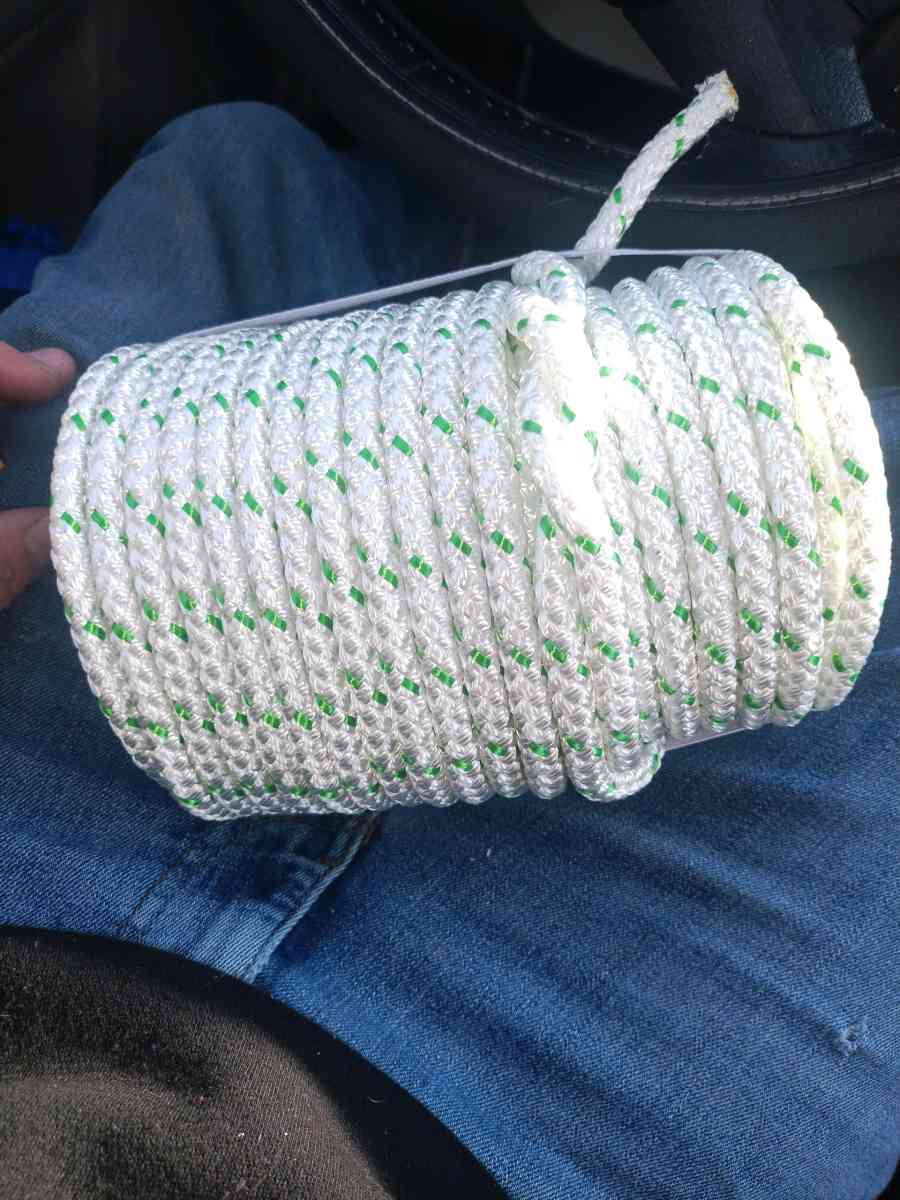 200 ft of tree rope it goes for a dollar a foot