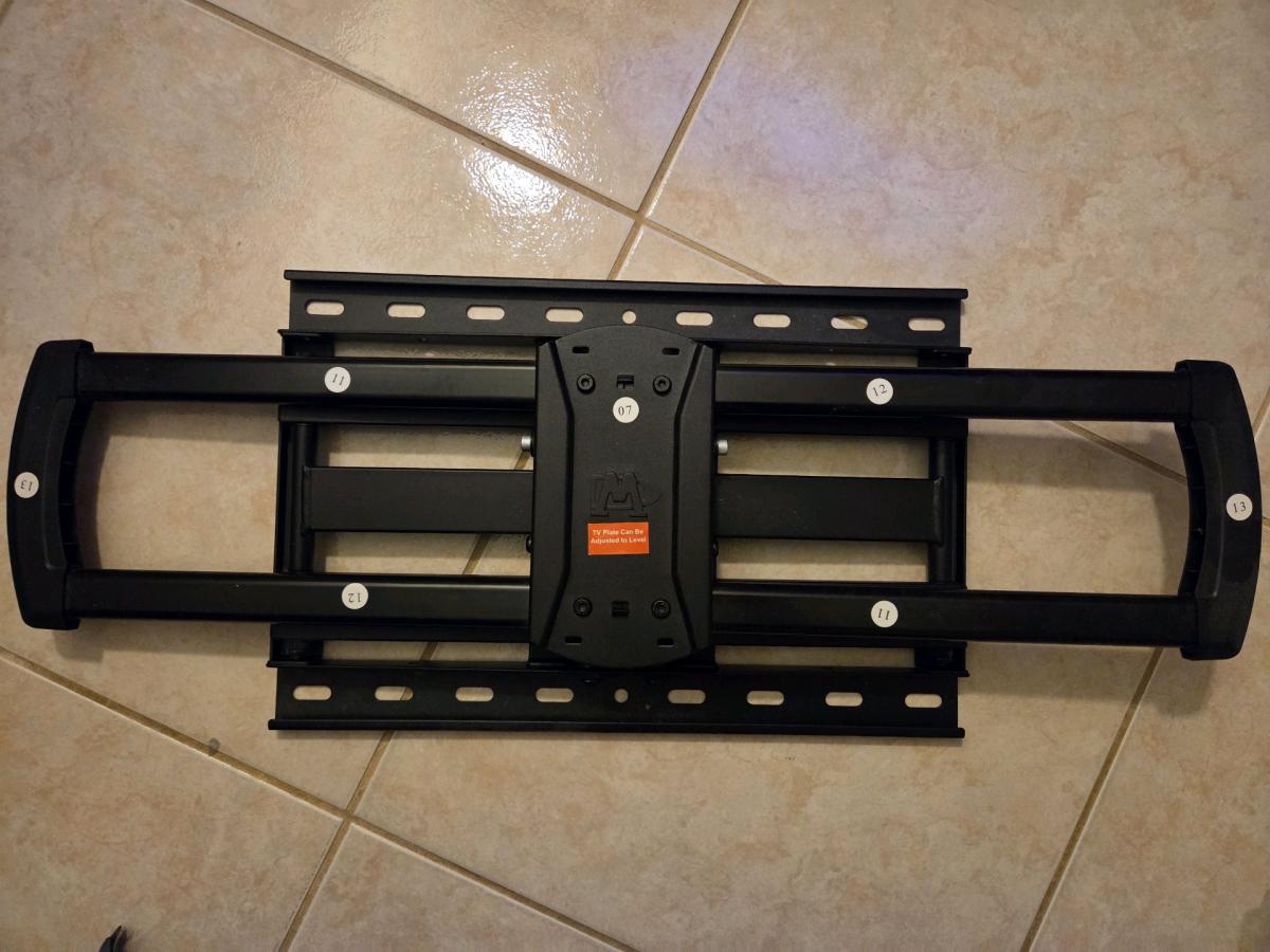 TV wall mount TV wall mount New open box - Hialeah, Florida - FleaMarketBay