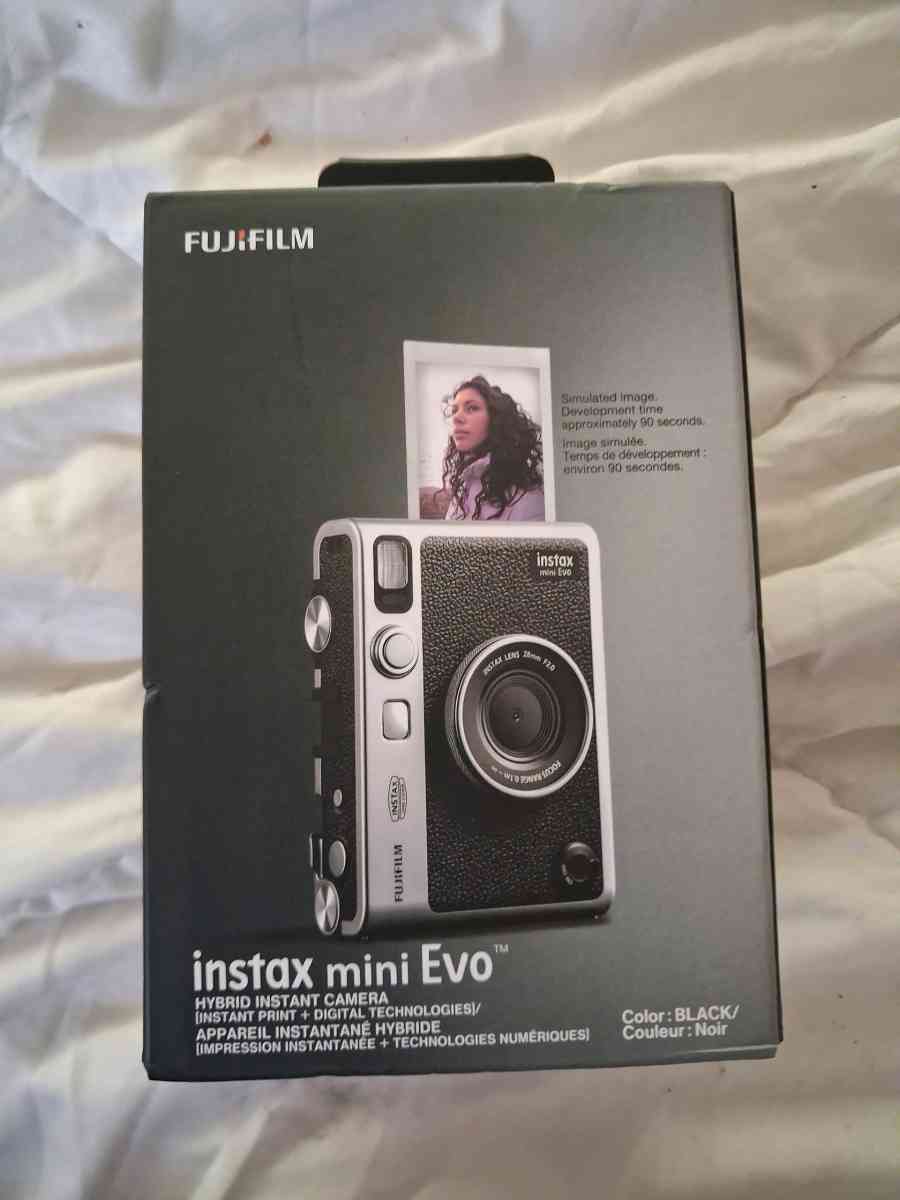Instax Mini Evo - Hollister, California - FleaMarketBay