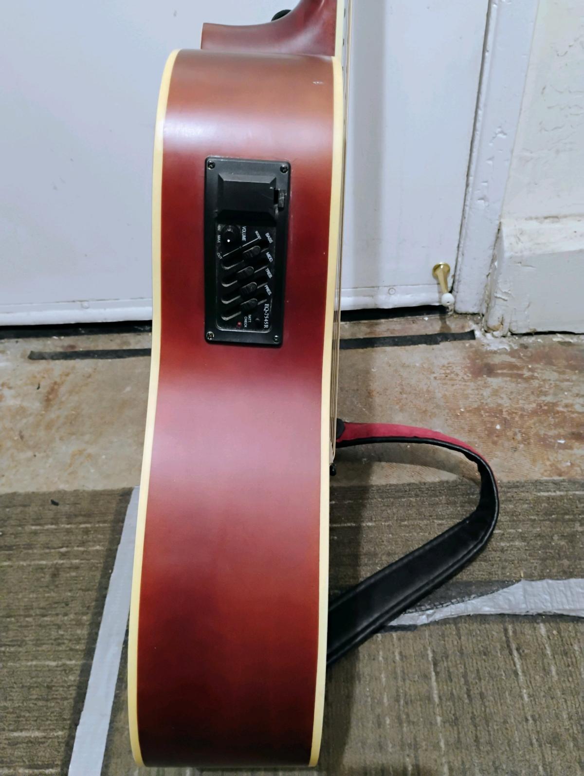 DeL Rose Electric guitar with Yamaha app - Santa Ana, California - FleaMarketBay