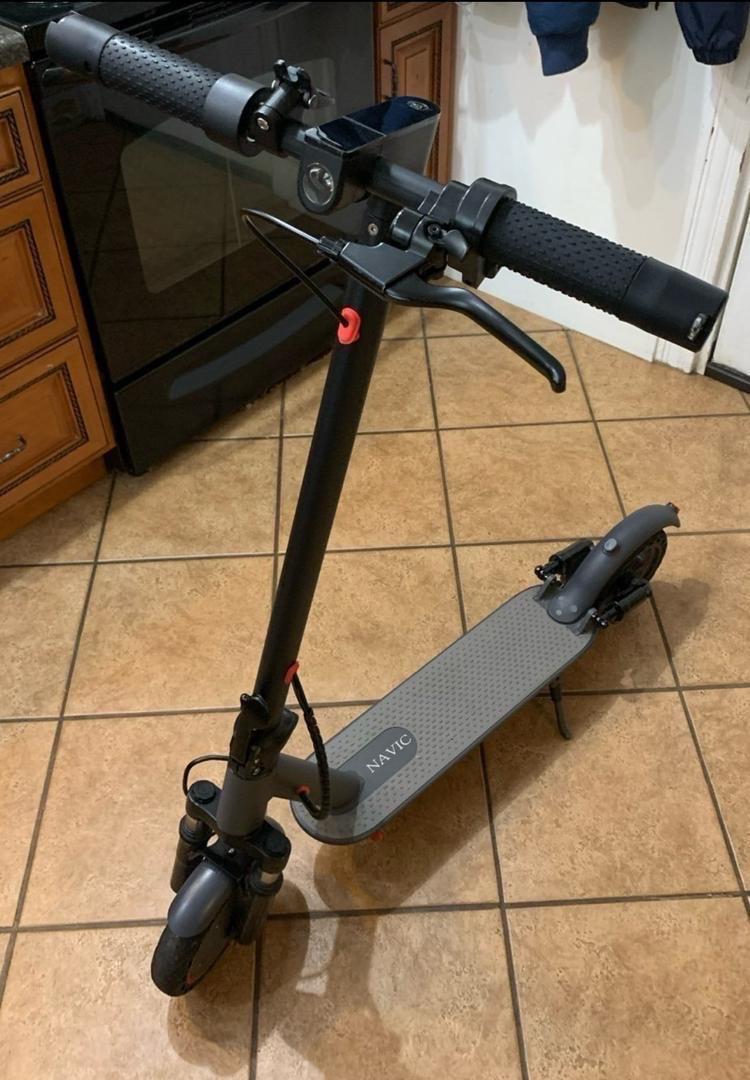 Electric Scooters Navic