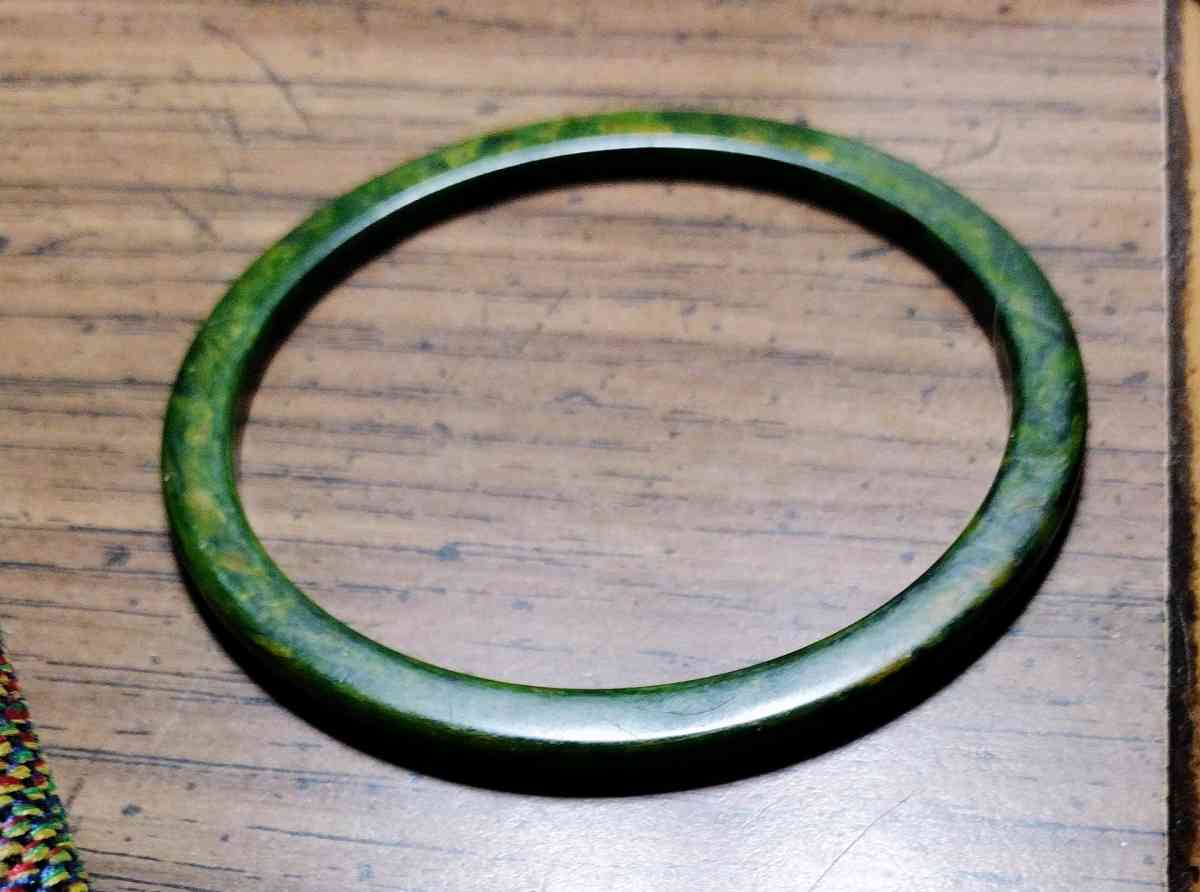 BAKELITE BRACLETS