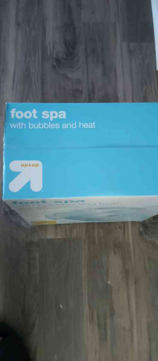 Foot soa with bubbles and heat new