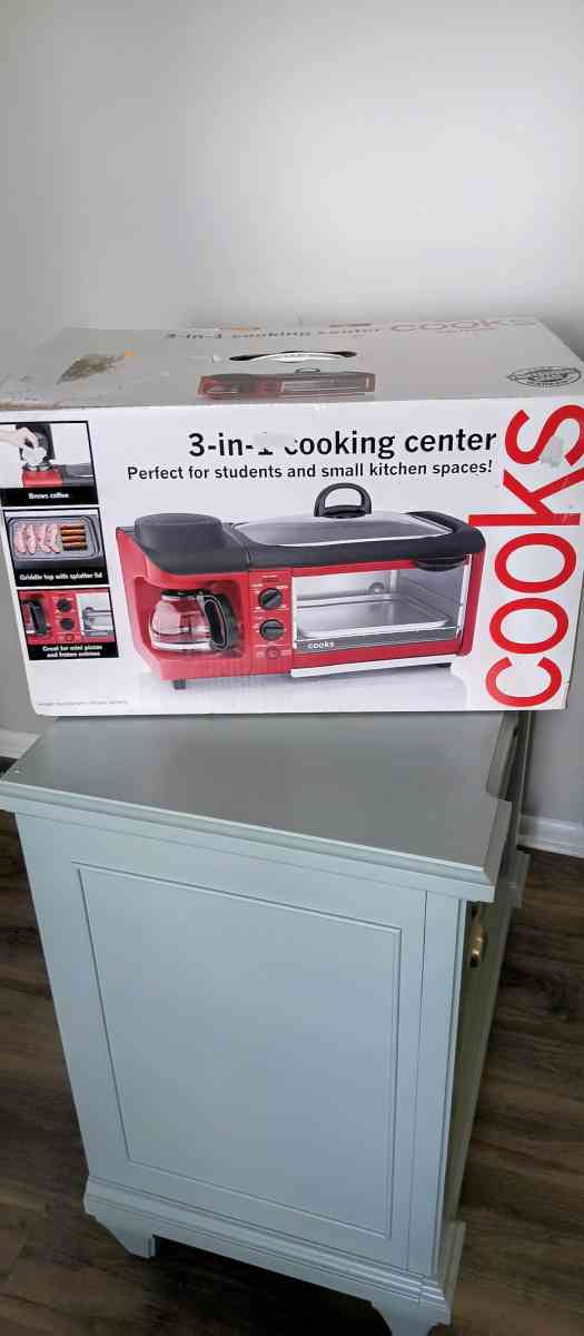 Retro 3 in 1 coocking center open box never used