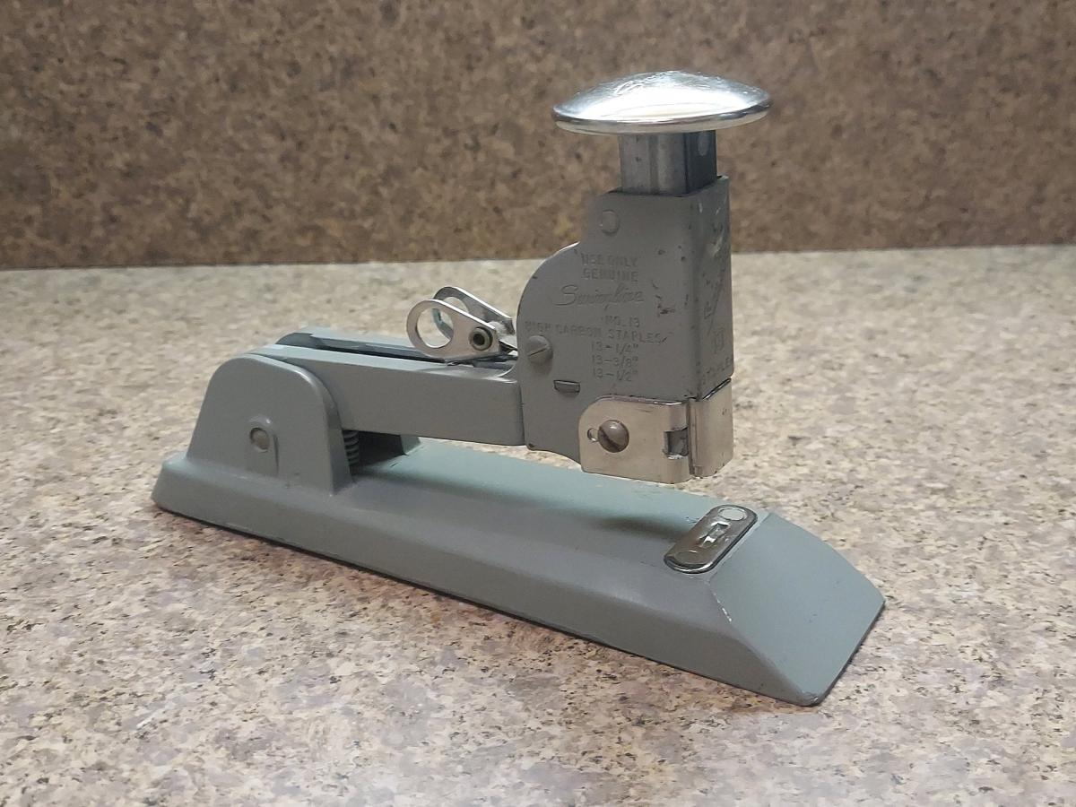 PROFESIONAL POST OFFICE VINTAGE SWINGING STAMPLE No 13 - Brooklyn, New York