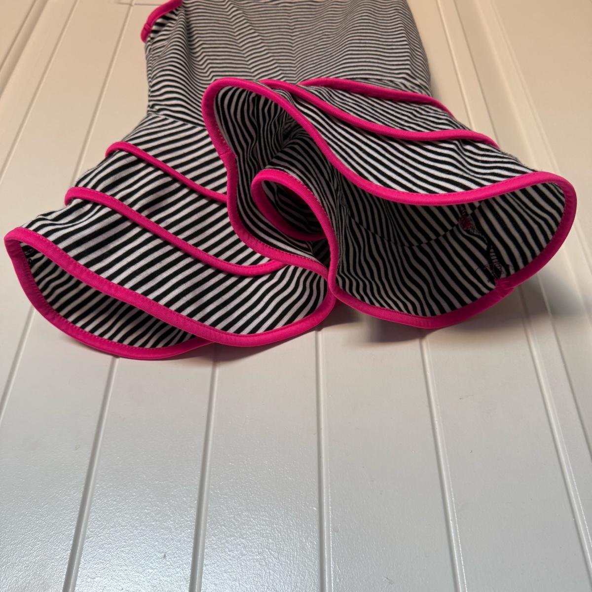 Black  White Striped Peplum Top with Hot Pink Trim  Size Sm - Los Angeles, California - FleaMarketBay