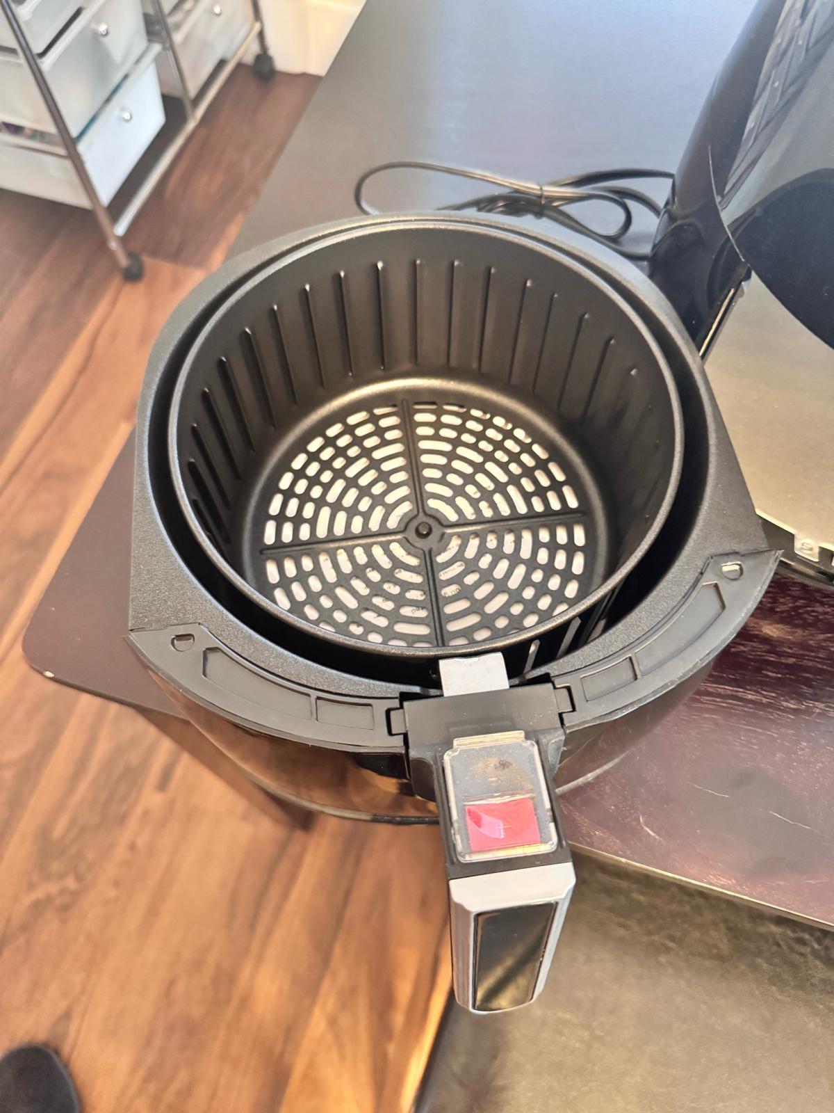 Insignia air fryer - Tampa, Florida - FleaMarketBay