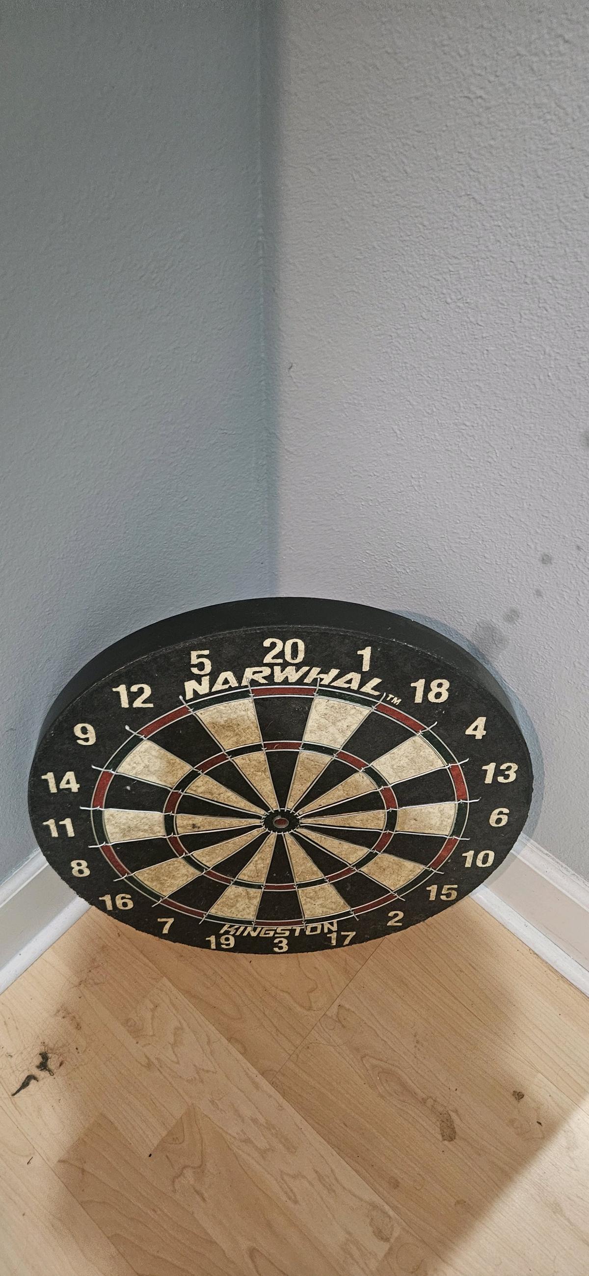 dart board - Fort Smith, Arkansas - FleaMarketBay