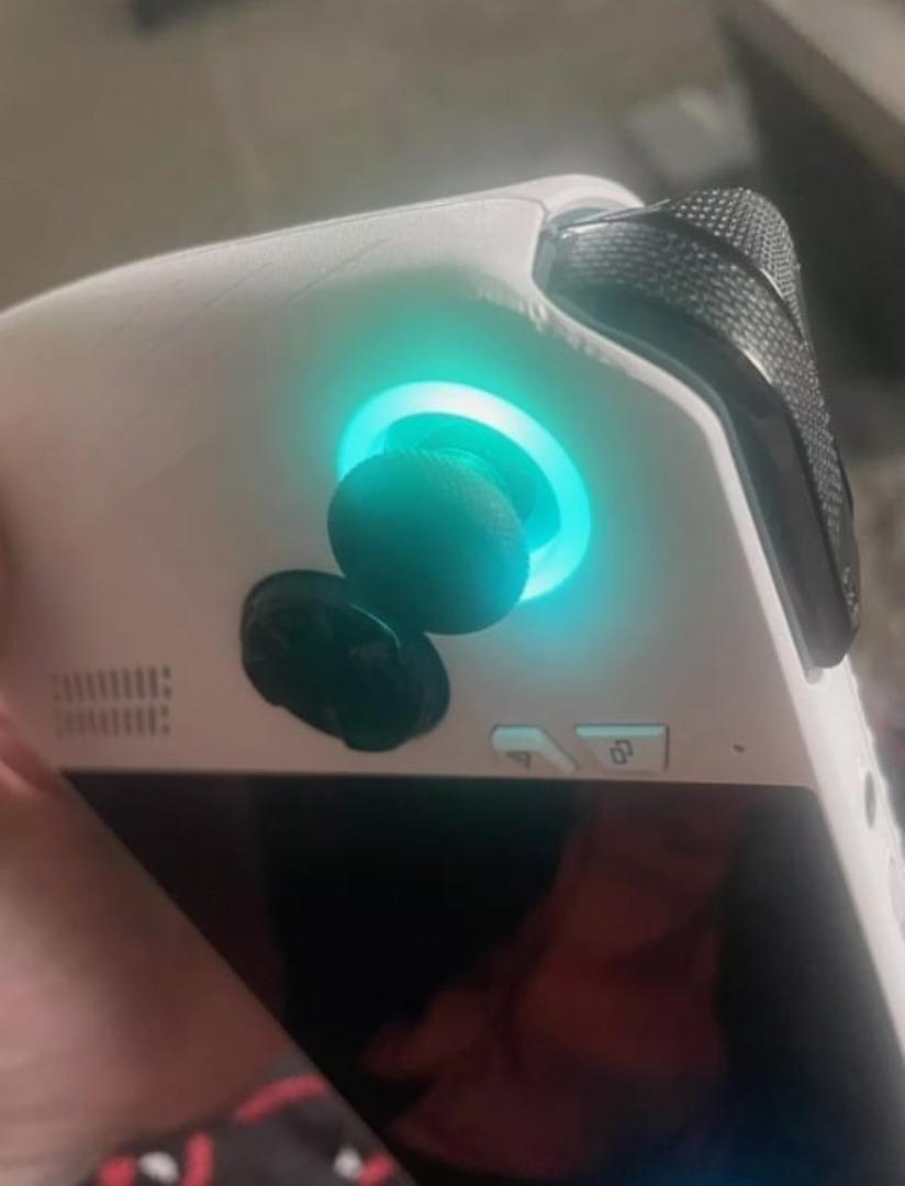 ASUs Rog Ally - Adelanto, California - FleaMarketBay