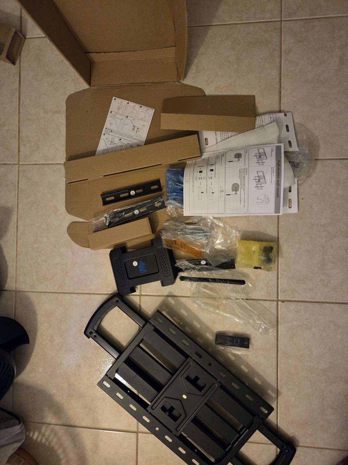 TV wall mount TV wall mount New open box - Hialeah, Florida - FleaMarketBay