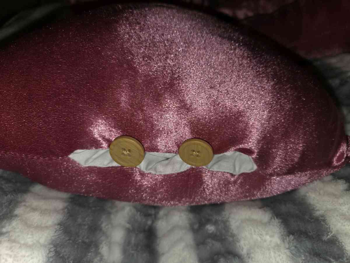 Valentines Snuggle Buddies Pink Velvet Bow PillowIt has a he