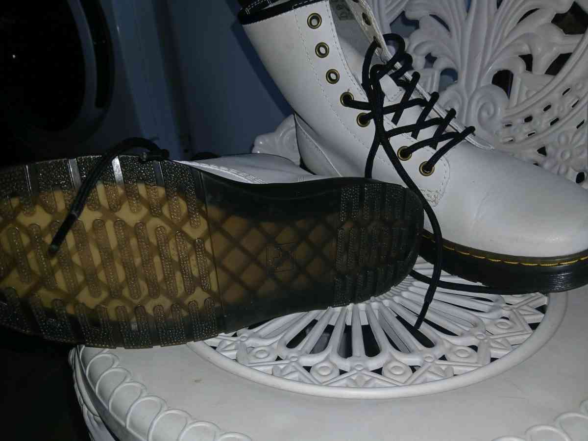 docmartin size 8 womans