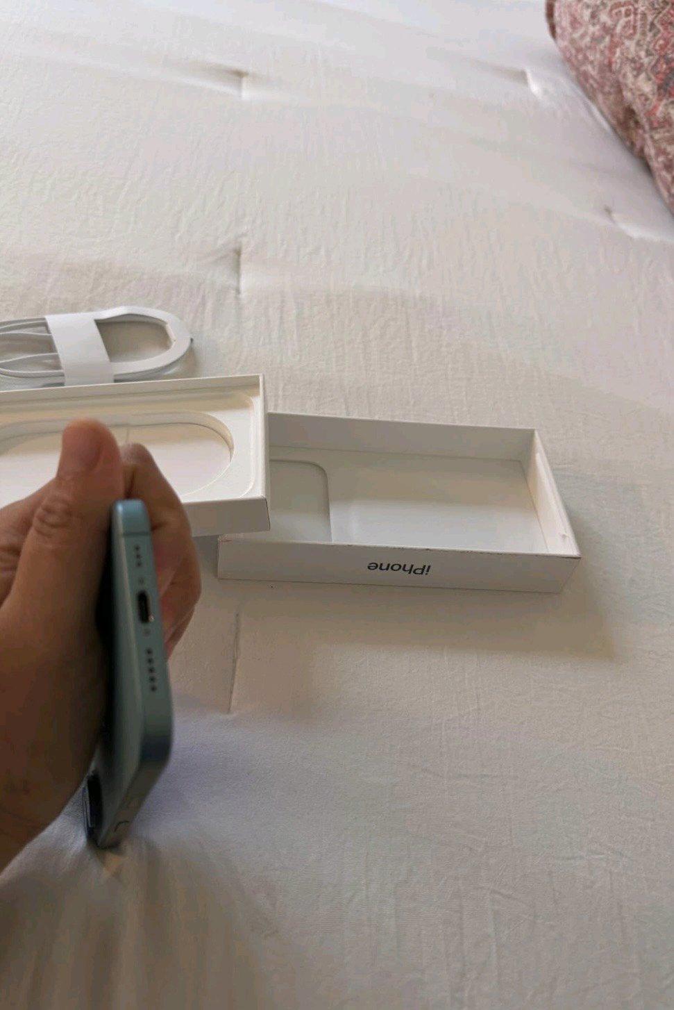 IPhone 16 256gb unlocked - Sacramento, California - FleaMarketBay