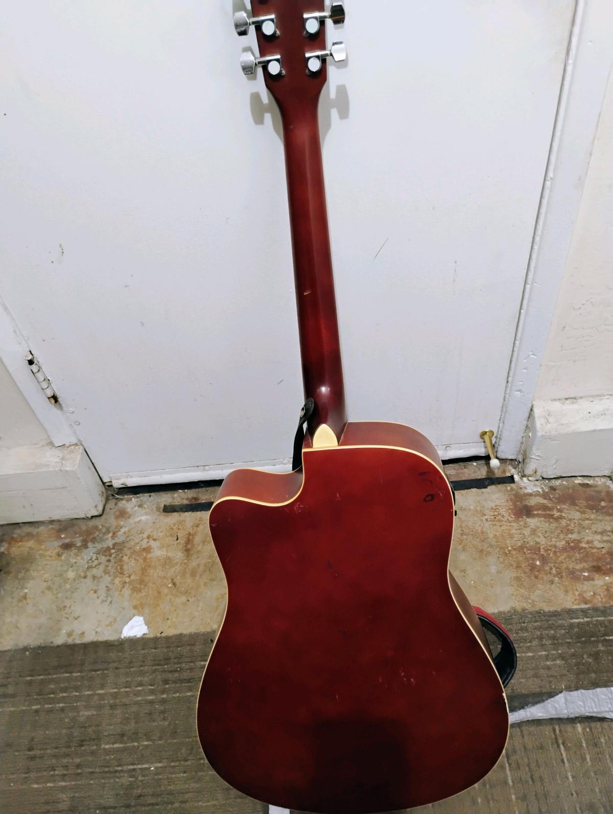 DeL Rose Electric guitar with Yamaha app - Santa Ana, California - FleaMarketBay