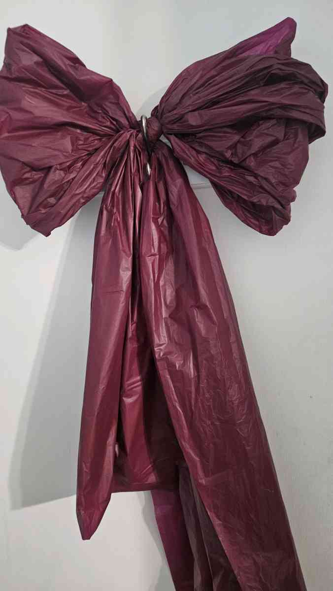 giant bows valentines themed