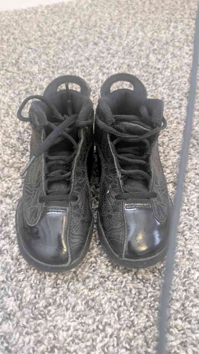11c black Jordans