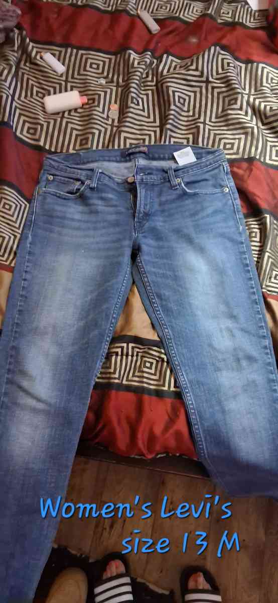 Womens Levi Jeans Size 13 M