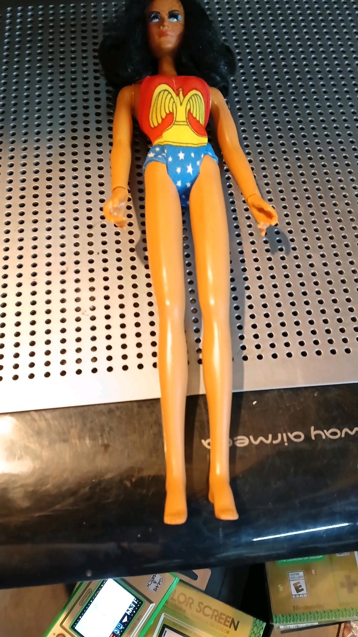 1976 mego wonder woman figure - Pomona, California
