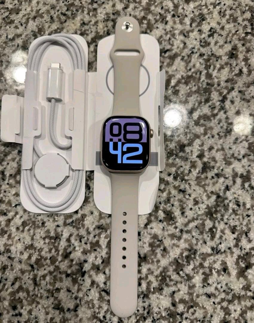 Apple watch series 10 - Sacramento, California - FleaMarketBay
