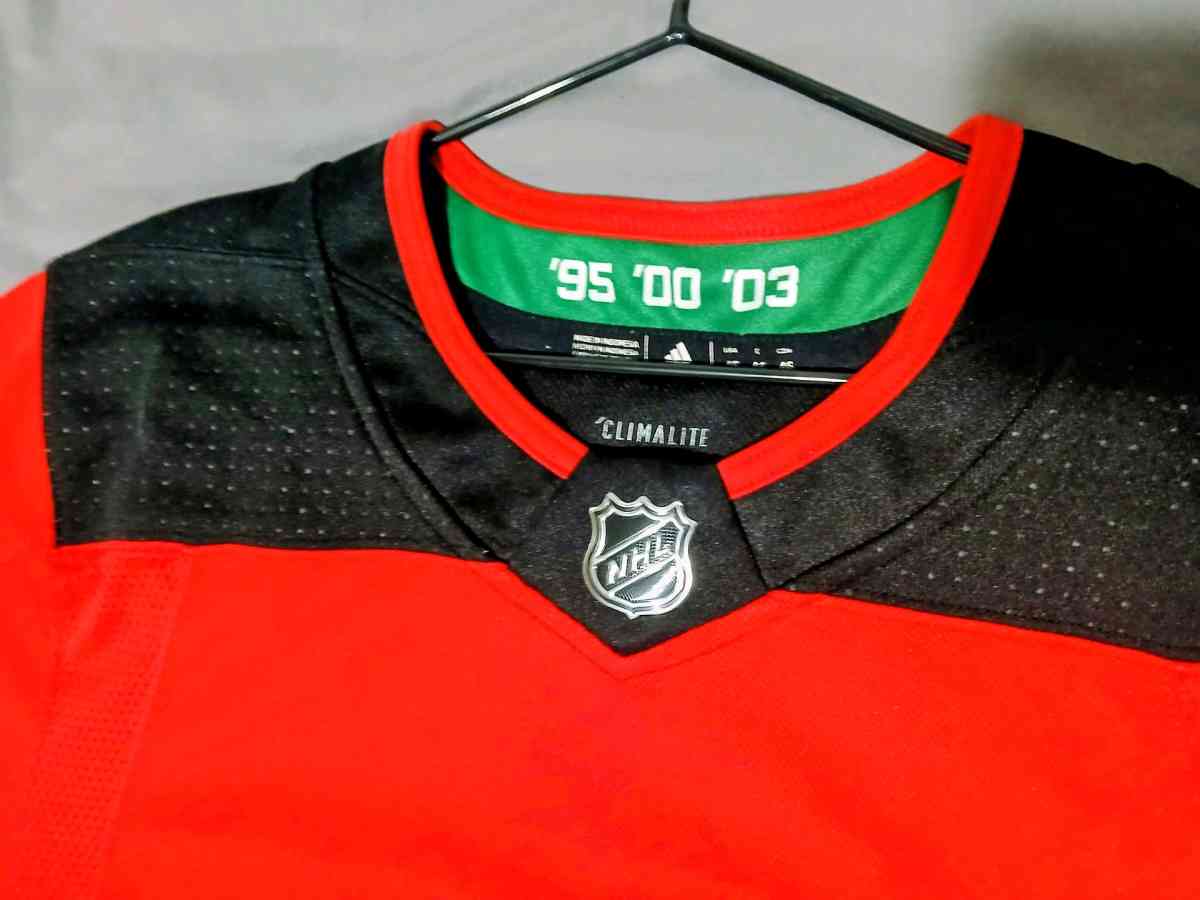 Adidas Original New Jersey Red Devils jersey