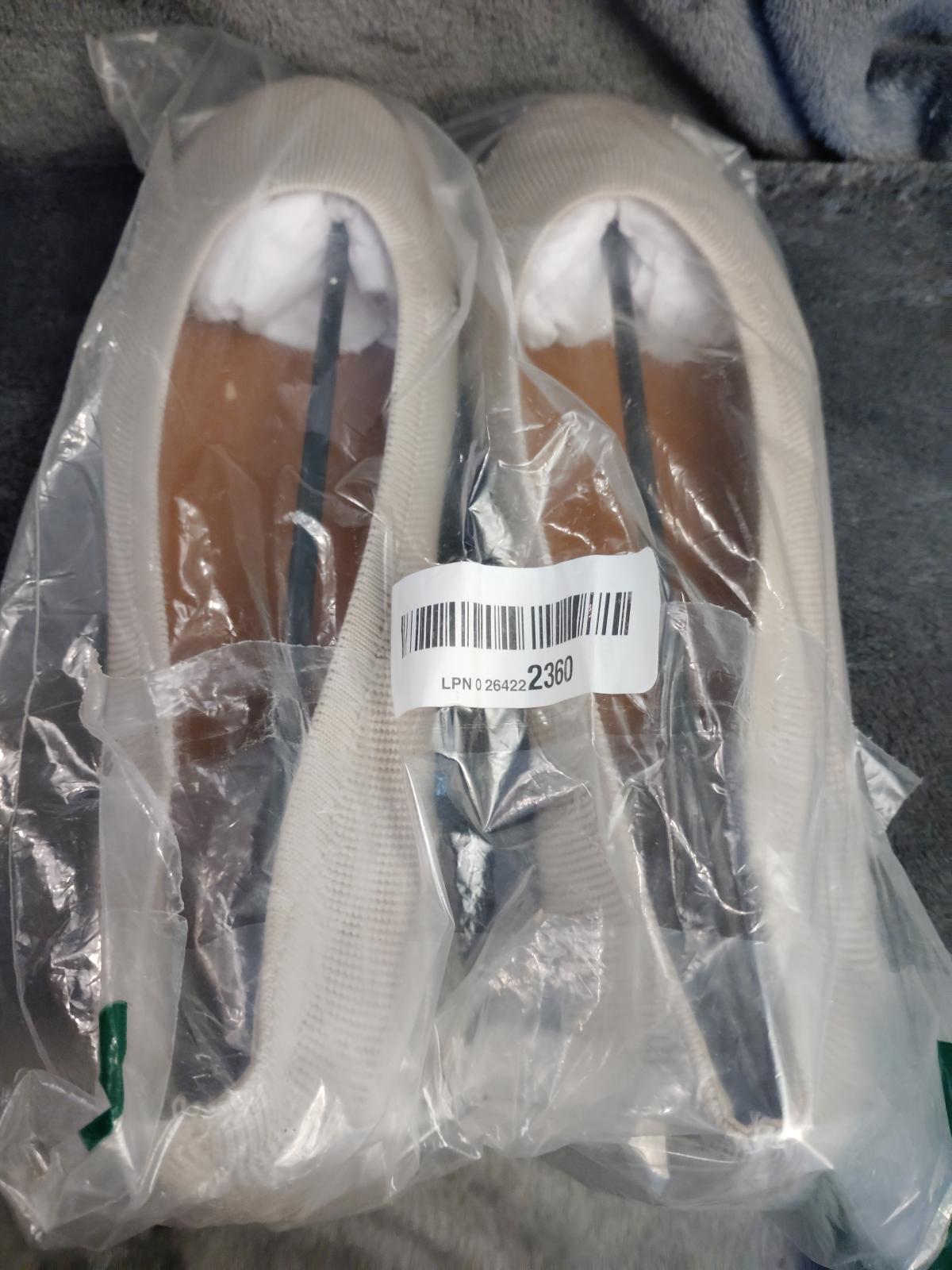 Yorindale Ballet Flats size 8 - Virginia Beach, Virginia - FleaMarketBay