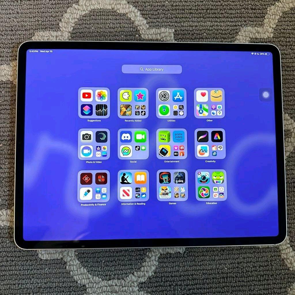 Apple iPad pro 5th generation unlocked - Adams, Kentucky - FleaMarketBay